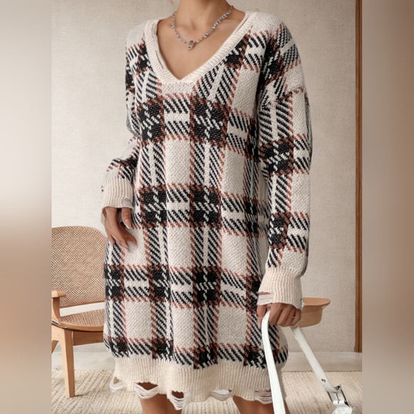 Distressed Plaid V-Neck Long Sleeve Sweater Dress - Picture 3 of 5